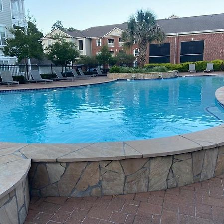 Spacious Apartments In The Woodlands, Tx エクステリア 写真